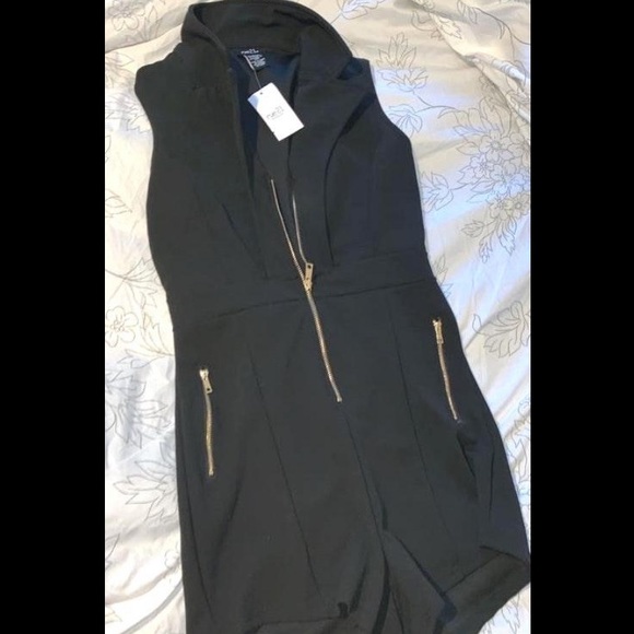 Romper - Picture 2 of 2